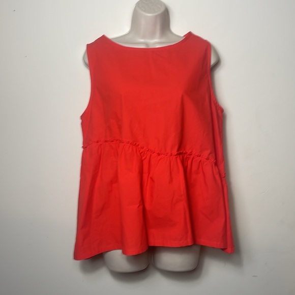 BEAU JOURS Alisson Tank - 9K1161 - in Poppy NWT
Regular price $136.00 - Picture 6 of 10